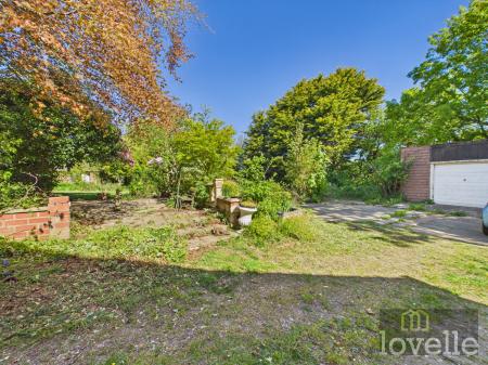4 bedroom Farm House for sale in Huttoft Road, Huttoft, LN13