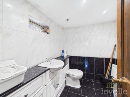 4 bedroom Farm House for sale in Huttoft Road, Huttoft, LN13