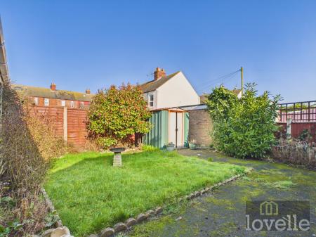 2 bedroom Detached bungalow for sale in Camelot Gardens, Sutton on Sea, LN12