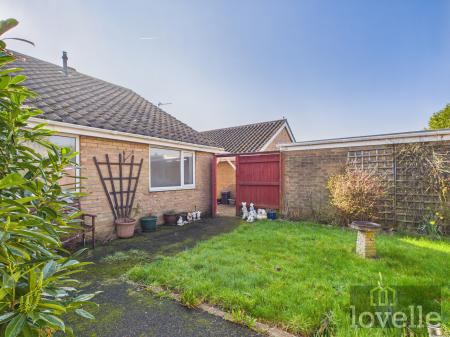 2 bedroom Detached bungalow for sale in Camelot Gardens, Sutton on Sea, LN12