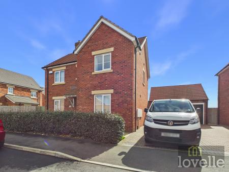 4 bedroom Detached house for sale in Dales Avenue, Mablethorpe, LN12