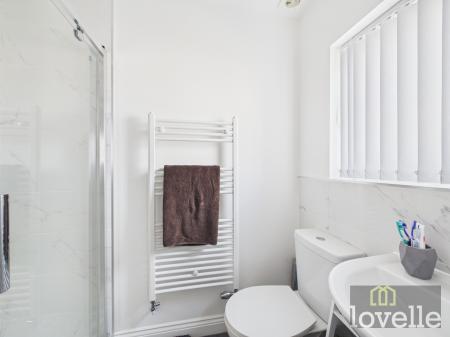 4 bedroom Detached house for sale in Dales Avenue, Mablethorpe, LN12