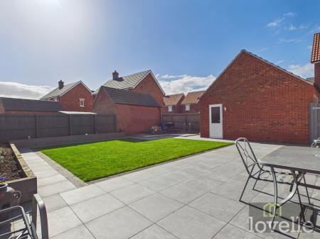 4 bedroom Detached house for sale in Dales Avenue, Mablethorpe, LN12