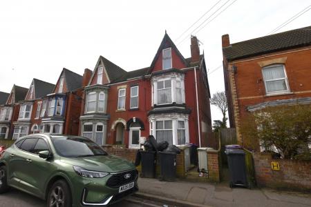 7 bedroom Semi-detached house for sale in Waterloo Road, Mablethorpe, LN12