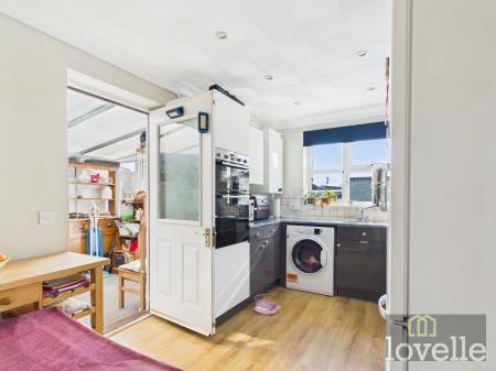 2 bedroom Semi-detached bungalow for sale in Mumby Meadows, Alford, LN13