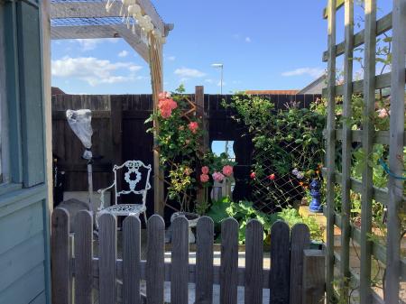 2 bedroom Semi-detached bungalow for sale in Mumby Meadows, Alford, LN13