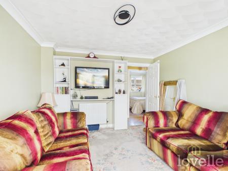 2 bedroom Semi-detached bungalow for sale in Mumby Meadows, Alford, LN13