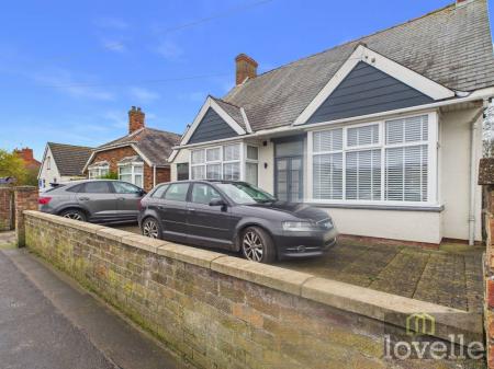 3 bedroom Detached bungalow for sale in Golf Road, Mablethorpe, LN12