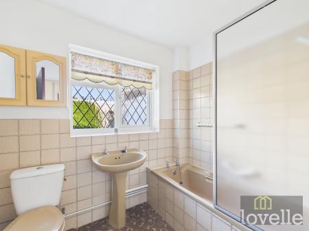 2 bedroom Detached bungalow for sale in Sandilands Close, Sandilands, LN12