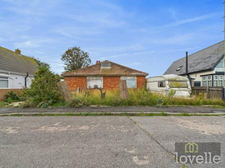 3 bedroom Detached bungalow for sale in St Peters Lane, Trusthorpe, LN12