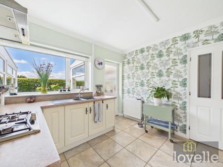 2 bedroom Bungalow for sale in Coles Avenue, Alford, LN13