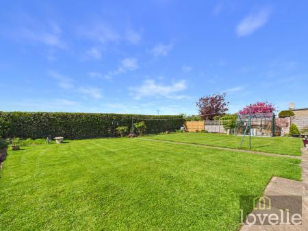 2 bedroom Bungalow for sale in Coles Avenue, Alford, LN13