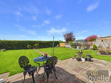 2 bedroom Bungalow for sale in Coles Avenue, Alford, LN13