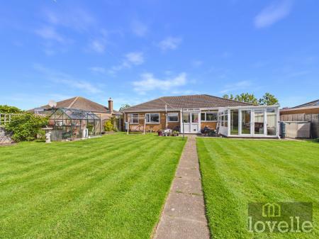 2 bedroom Bungalow for sale in Coles Avenue, Alford, LN13