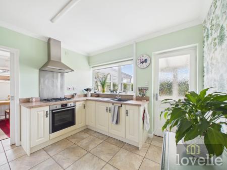 2 bedroom Bungalow for sale in Coles Avenue, Alford, LN13