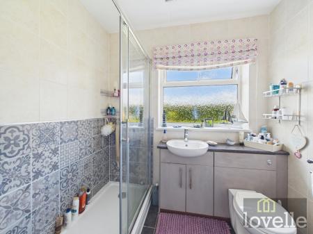 2 bedroom Bungalow for sale in Coles Avenue, Alford, LN13