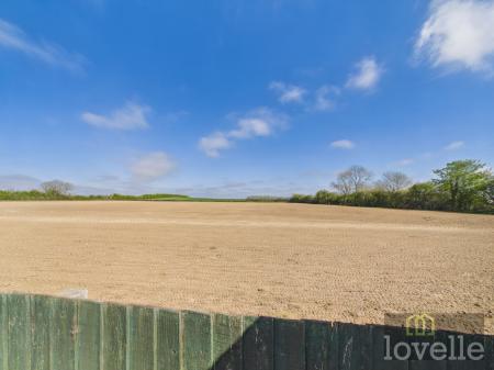 2 bedroom Semi-detached house for sale in Mumby Road, Huttoft, LN13