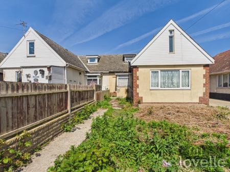 2 bedroom Semi-detached bungalow for sale in Radio St Peters, Trusthorpe, LN12