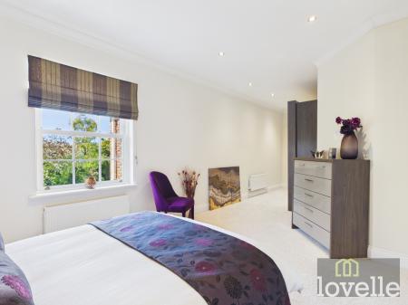 4 bedroom Detached house for sale in Main Road, Maltby le Marsh, LN13