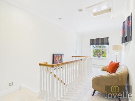 4 bedroom Detached house for sale in Main Road, Maltby le Marsh, LN13