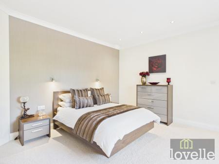 4 bedroom Detached house for sale in Main Road, Maltby le Marsh, LN13