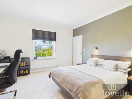 4 bedroom Detached house for sale in Main Road, Maltby le Marsh, LN13