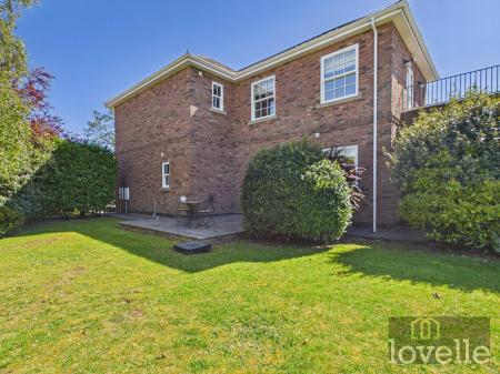 4 bedroom Detached house for sale in Main Road, Maltby le Marsh, LN13