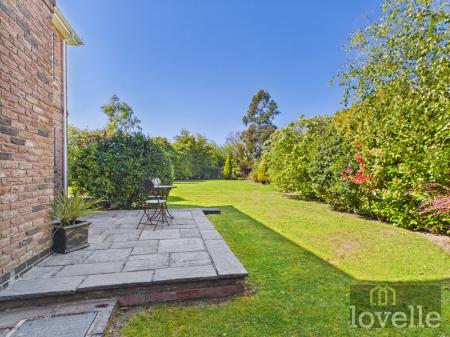 4 bedroom Detached house for sale in Main Road, Maltby le Marsh, LN13