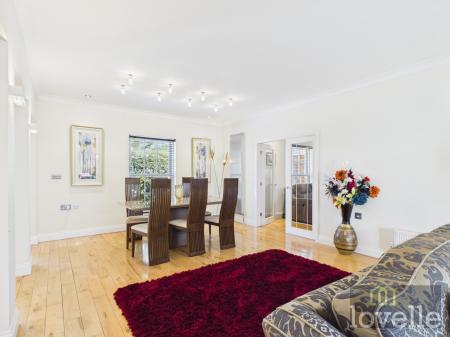 4 bedroom Detached house for sale in Main Road, Maltby le Marsh, LN13