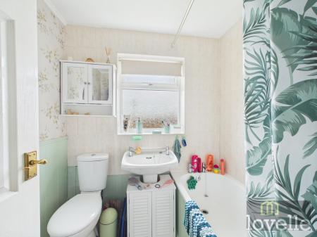 2 bedroom Flat for sale in Barton Court Seaholme Road, Mablethorpe, LN12