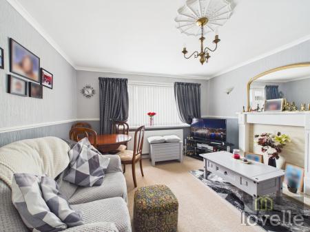 2 bedroom Flat for sale in Barton Court Seaholme Road, Mablethorpe, LN12