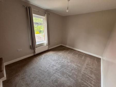 2 bedroom Semi-detached house to let in Ulceby Road, Wootton, DN39