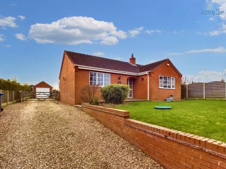 2 bedroom Detached bungalow for sale in Bell Vue, Kirkby cum Osgodby, LN8