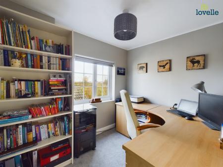 5 bedroom Detached house for sale in Caistor Road, North Kelsey Moor, LN7