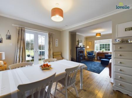 5 bedroom Detached house for sale in Caistor Road, North Kelsey Moor, LN7