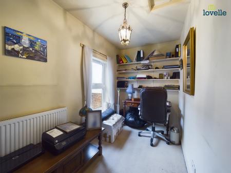 4 bedroom Detached house for sale in Caistor Road, Market Rasen, LN8