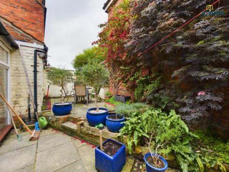 4 bedroom Detached house for sale in Caistor Road, Market Rasen, LN8