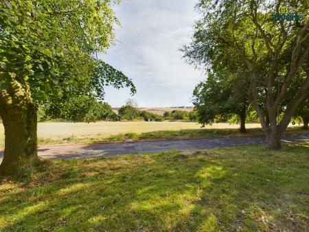 2 bedroom Terraced House for sale in Drigh Road, Brookenby, LN8
