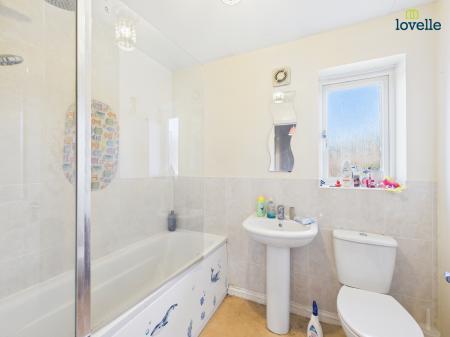 4 bedroom Detached house for sale in Kingfisher Drive, Market Rasen, LN8