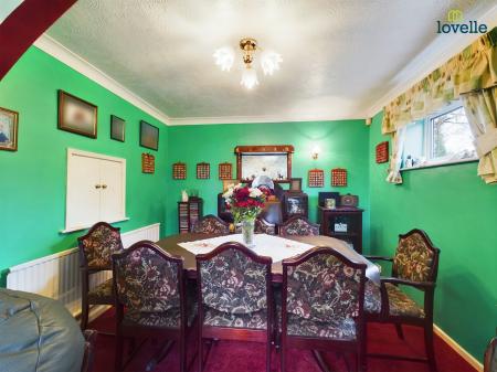 4 bedroom Detached house for sale in Lincoln Drive, Caistor, LN7