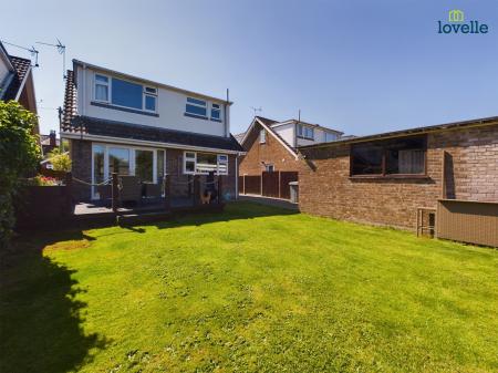 3 bedroom Detached house for sale in Manor Drive, Binbrook, LN8