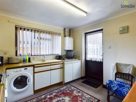 2 bedroom Detached bungalow for sale in Meadow Drive, Binbrook, LN8