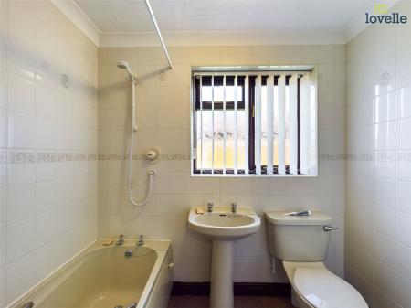 2 bedroom Detached bungalow for sale in Meadow Drive, Binbrook, LN8