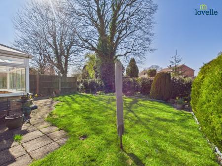 4 bedroom Detached house for sale in Meadow Drive, Binbrook, LN8