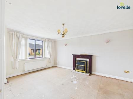 4 bedroom Detached house for sale in Meadow Drive, Binbrook, LN8