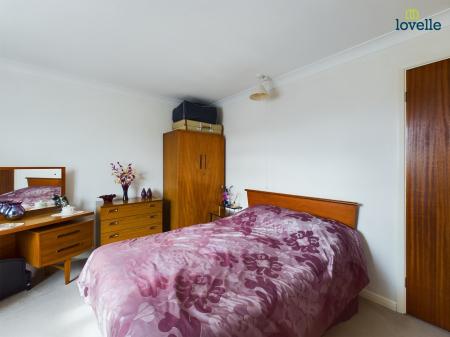 2 bedroom Semi-detached bungalow for sale in Salters Cottages, Ludford, LN8