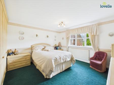 4 bedroom Detached house for sale in Springfields, Tealby, LN8