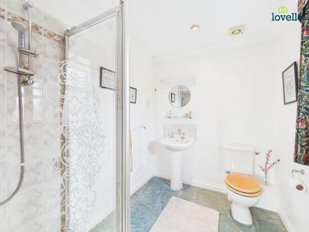 4 bedroom Detached house for sale in Springfields, Tealby, LN8