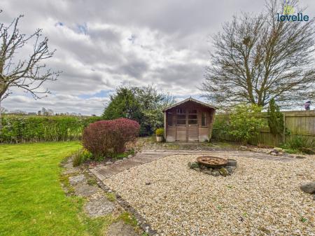 4 bedroom Detached house for sale in Springfields, Tealby, LN8