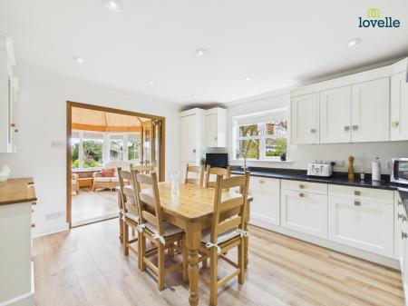 4 bedroom Detached house for sale in Springfields, Tealby, LN8